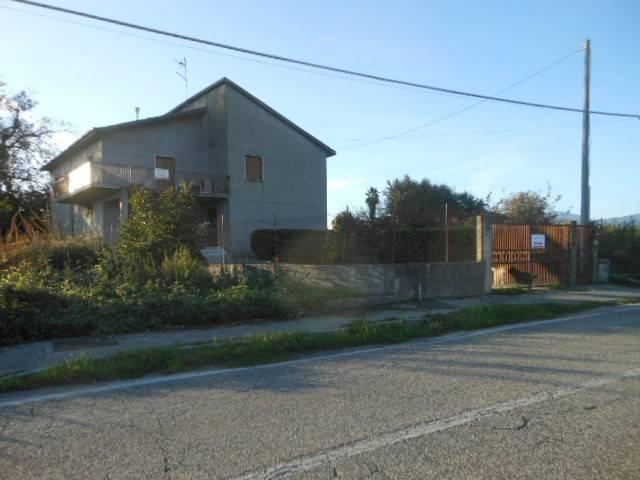 Casa indipendente in vendita a Caianello CE