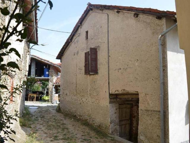 Casa indipendente in vendita a Cairo Montenotte SV