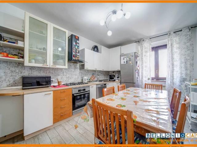 Casa indipendente in vendita a Cairate VA