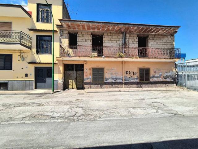 Casa indipendente in vendita a Caivano NA