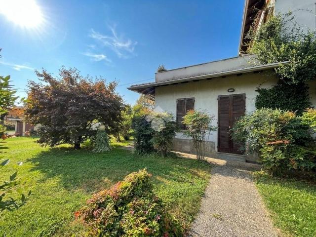 Casa indipendente in vendita a Calco LC