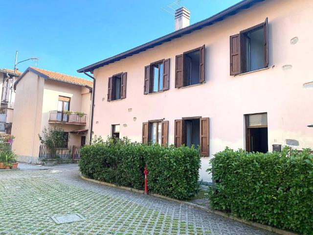 Casa indipendente in vendita a Calco LC
