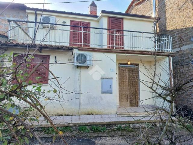 Casa indipendente in vendita a Calcata VT