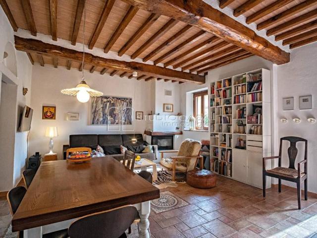 Casa indipendente in vendita a Calci PI