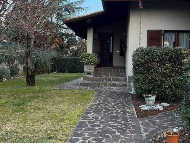 Casa indipendente in vendita a Calcinato BS