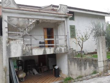Casa indipendente in vendita a Calabritto AV