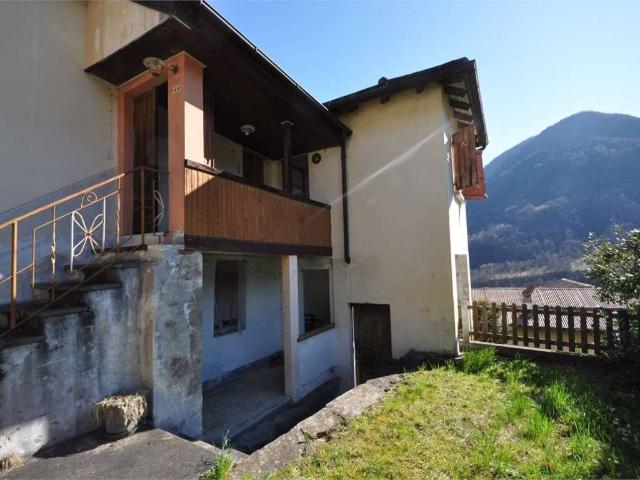 Casa indipendente in vendita a Calasca Castiglione VB