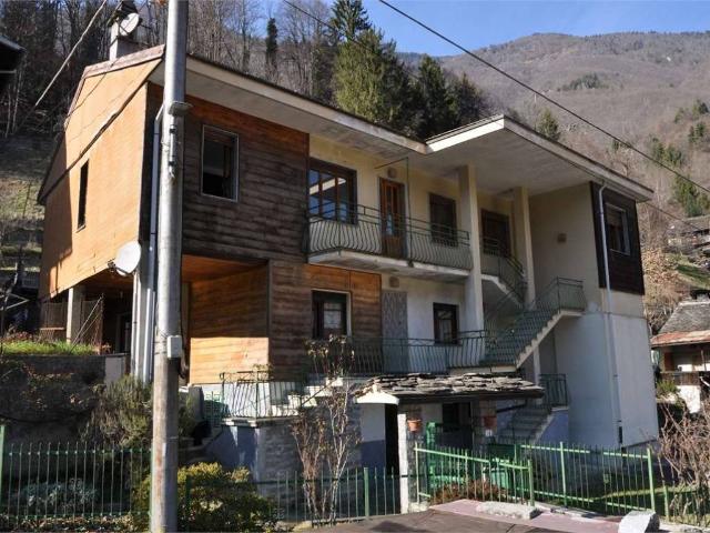 Casa indipendente in vendita a Calasca Castiglione VB