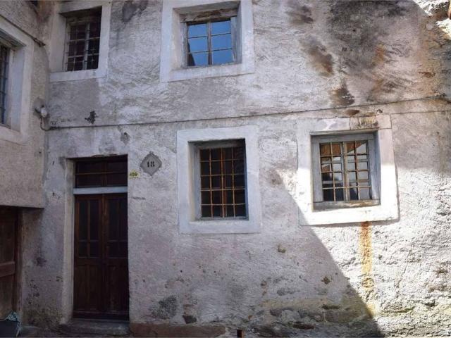 Casa indipendente in vendita a Calasca Castiglione VB