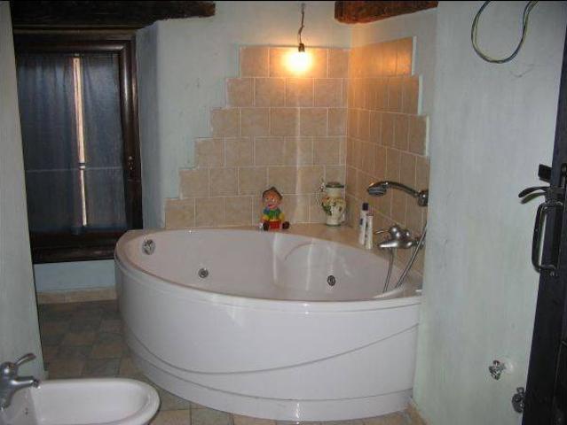 Casa indipendente in vendita a Caldarola MC