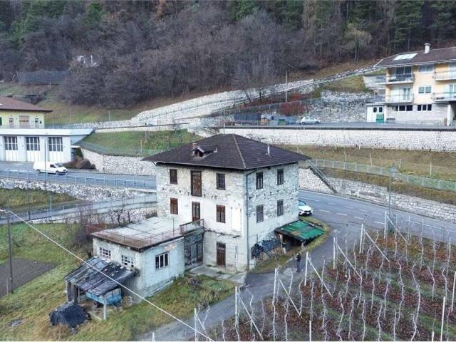 Casa indipendente in vendita a Caldes TN