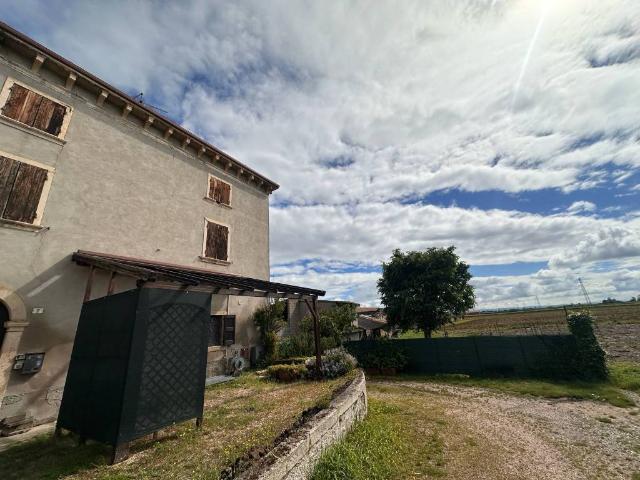 Casa indipendente in vendita a Caldiero VR