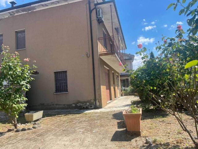 Casa indipendente in vendita a Calendasco PC