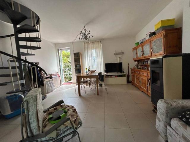 Casa indipendente in vendita a Calice al Cornoviglio SP