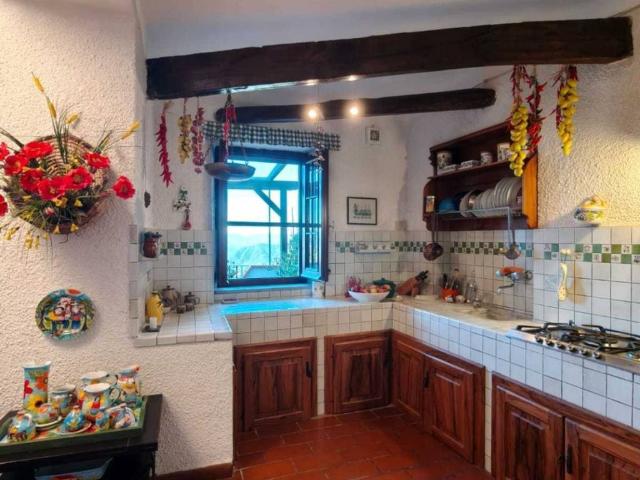 Casa indipendente in vendita a Calice al Cornoviglio SP