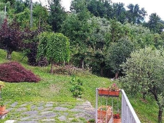 Casa indipendente in vendita a Calice al Cornoviglio