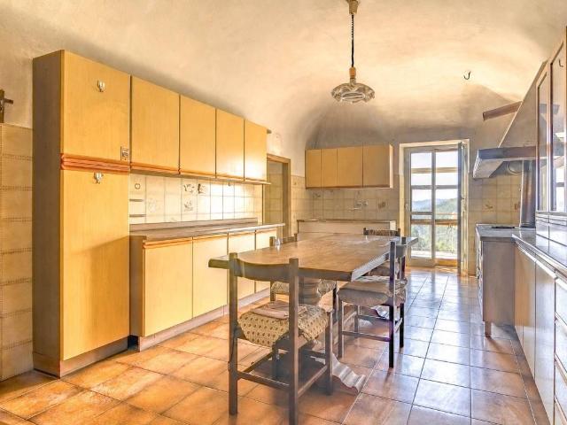 Casa indipendente in vendita a Calice Ligure SV