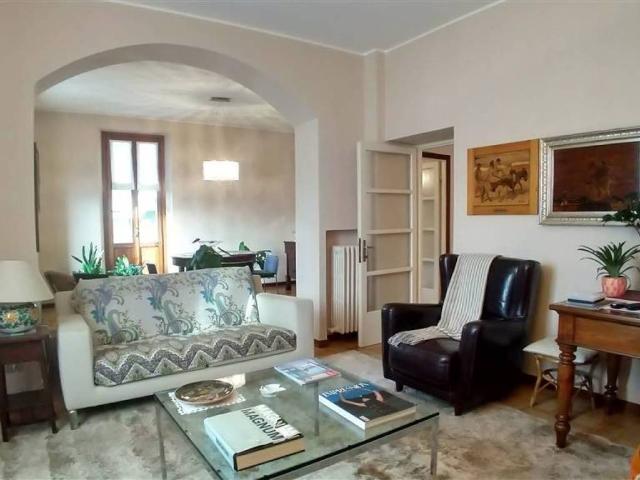 Casa indipendente in vendita a Calolziocorte LC