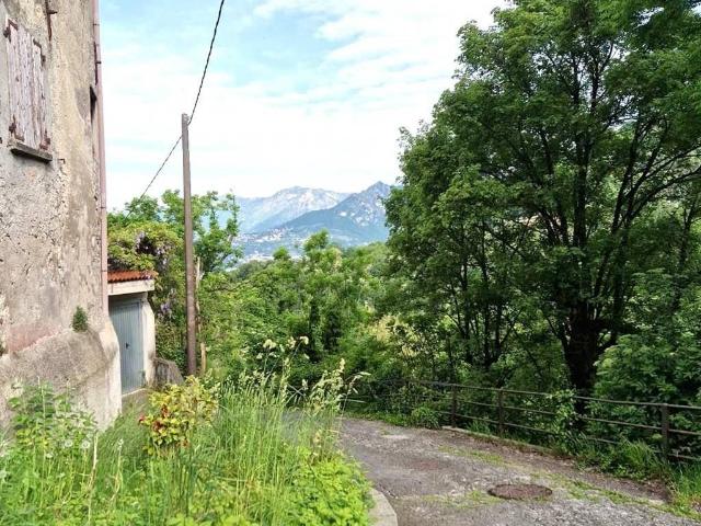 Casa indipendente in vendita a Calolziocorte LC