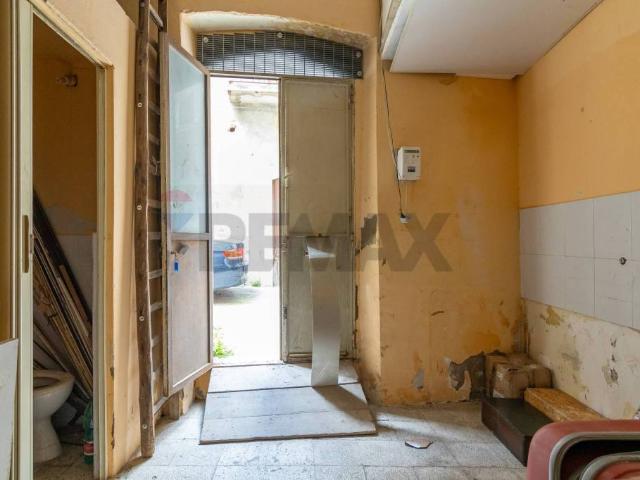 Casa indipendente in vendita a Caltagirone via De Caro, 8