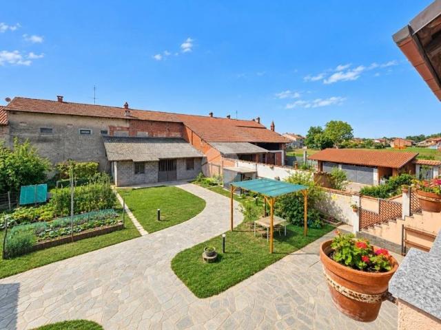 Casa indipendente in vendita a Caluso TO