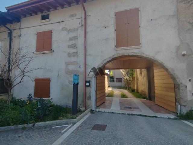 Casa indipendente in vendita a Calvagese della Riviera BS