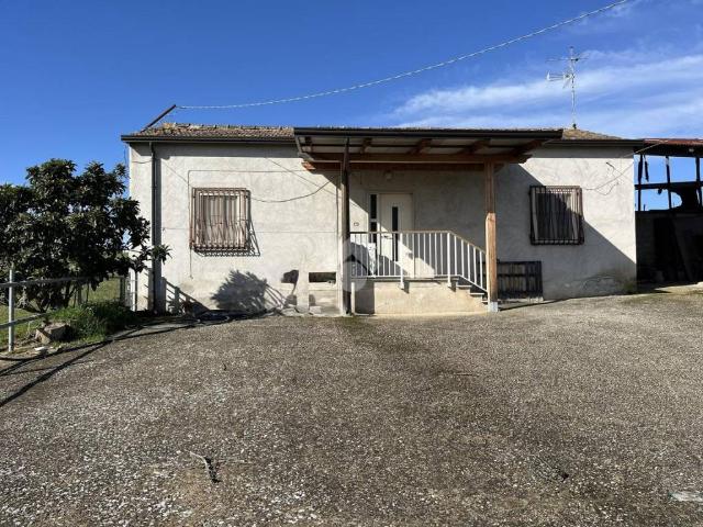 Casa indipendente in vendita a Calvi BN