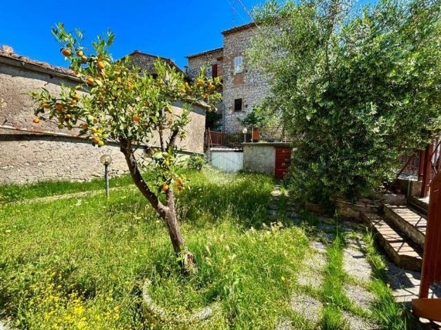 Casa indipendente in vendita a Calvi dell'Umbria TR