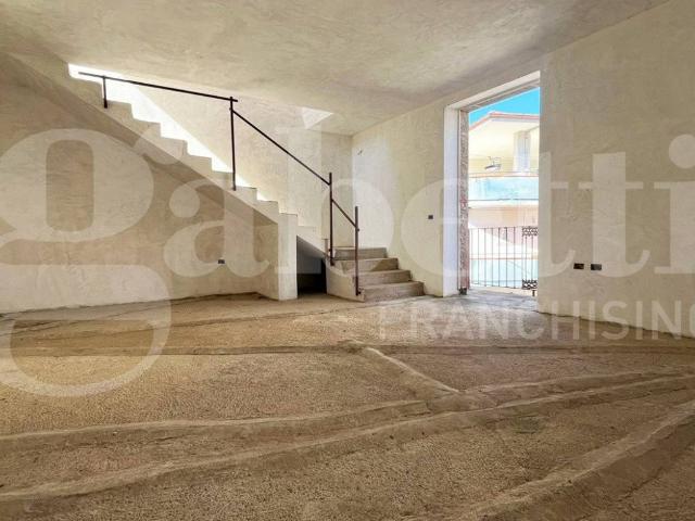 Casa indipendente in vendita a Calvi Risorta CE