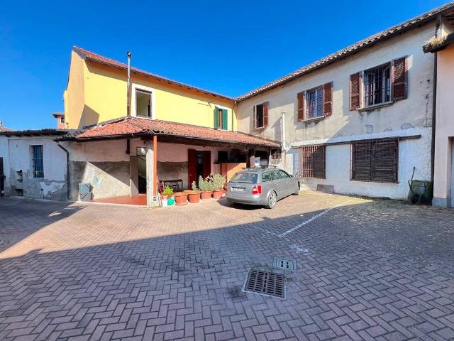 Casa indipendente in vendita a Calvignasco MI