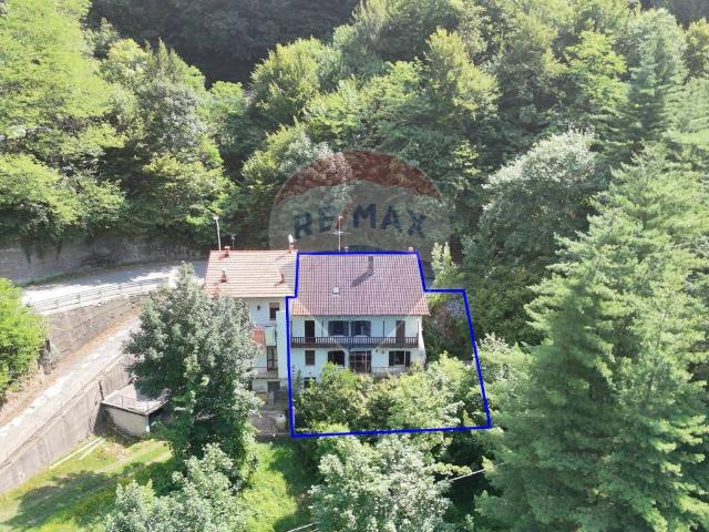 Casa indipendente in vendita a Camandona BI
