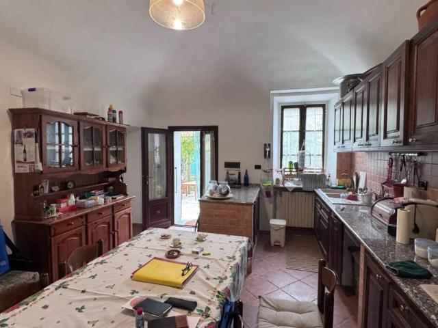 Casa indipendente in vendita a Camagna Monferrato AL