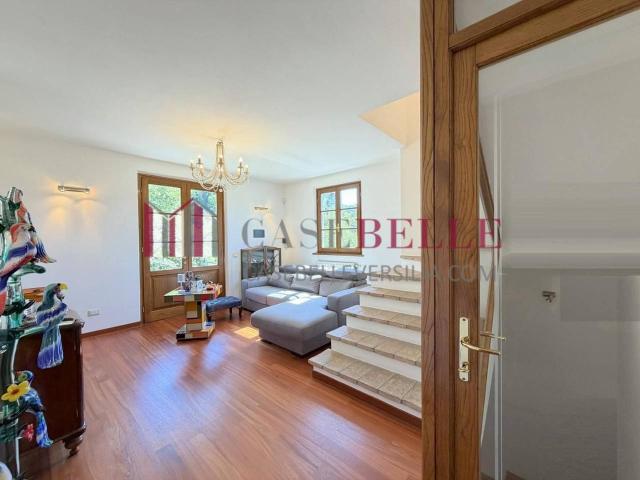 Casa indipendente in vendita a Camaiore