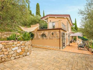 Casa indipendente in vendita a Camaiore