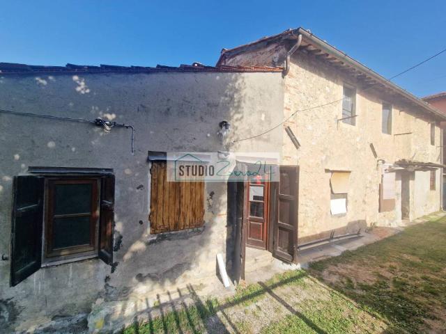 Casa indipendente in vendita a Camaiore LU
