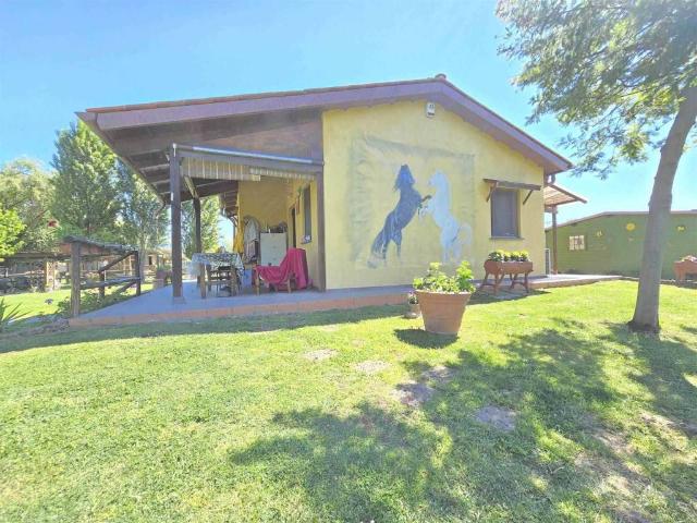Casa indipendente in vendita a Camaiore LU