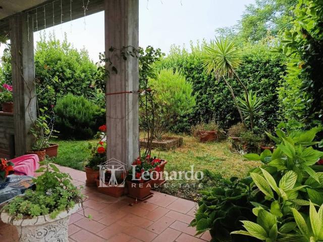 Casa indipendente in vendita a Camaiore LU