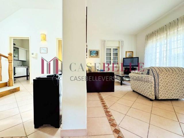 Casa indipendente in vendita a Camaiore LU