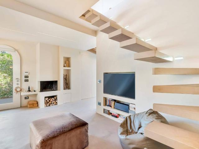 Casa indipendente in vendita a Camaiore LU