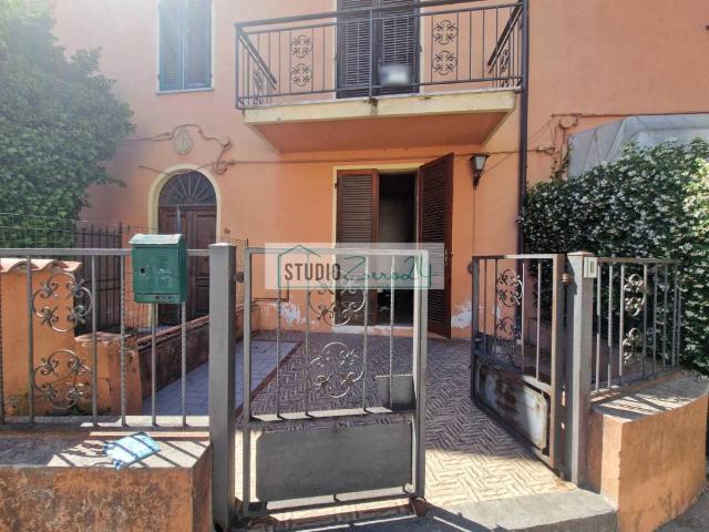 Casa indipendente in vendita a Camaiore LU
