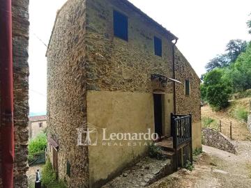 Casa indipendente in vendita a Camaiore LU