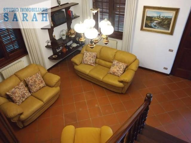 Casa indipendente in vendita a Camaiore LU