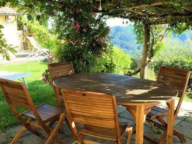 Casa indipendente in vendita a Camaiore LU