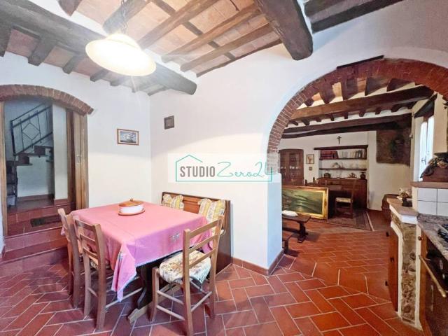 Casa indipendente in vendita a Camaiore LU