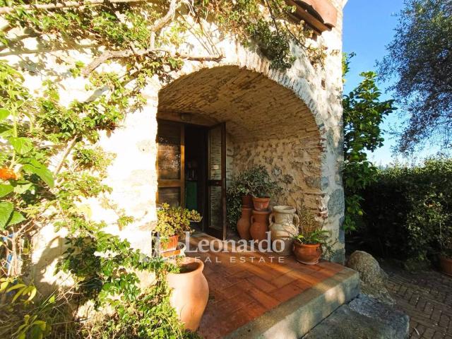 Casa indipendente in vendita a Camaiore LU