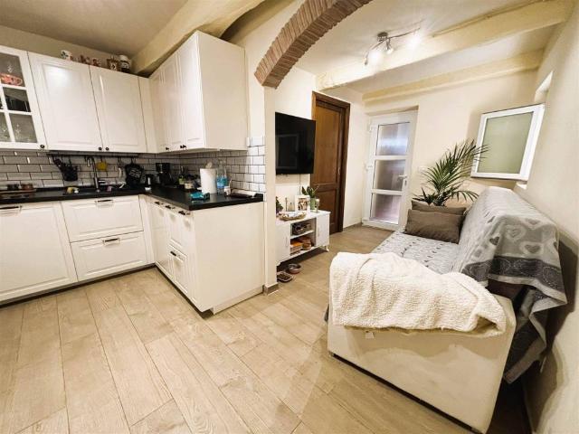 Casa indipendente in vendita a Camaiore LU