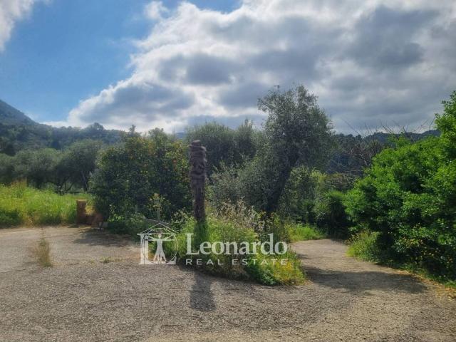 Casa indipendente in vendita a Camaiore LU