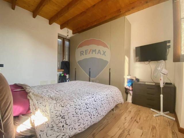 Casa indipendente in vendita a Cambiasca VB