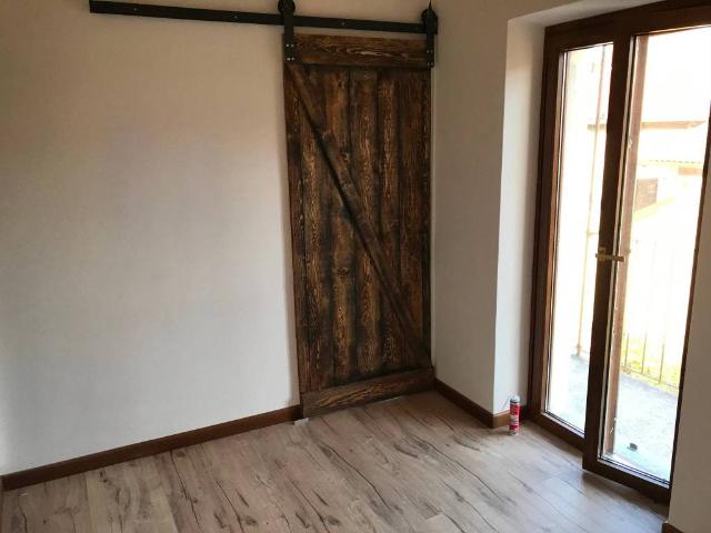 Casa indipendente in vendita a Cambiasca VB