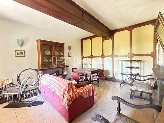 Casa indipendente in vendita a Camburzano